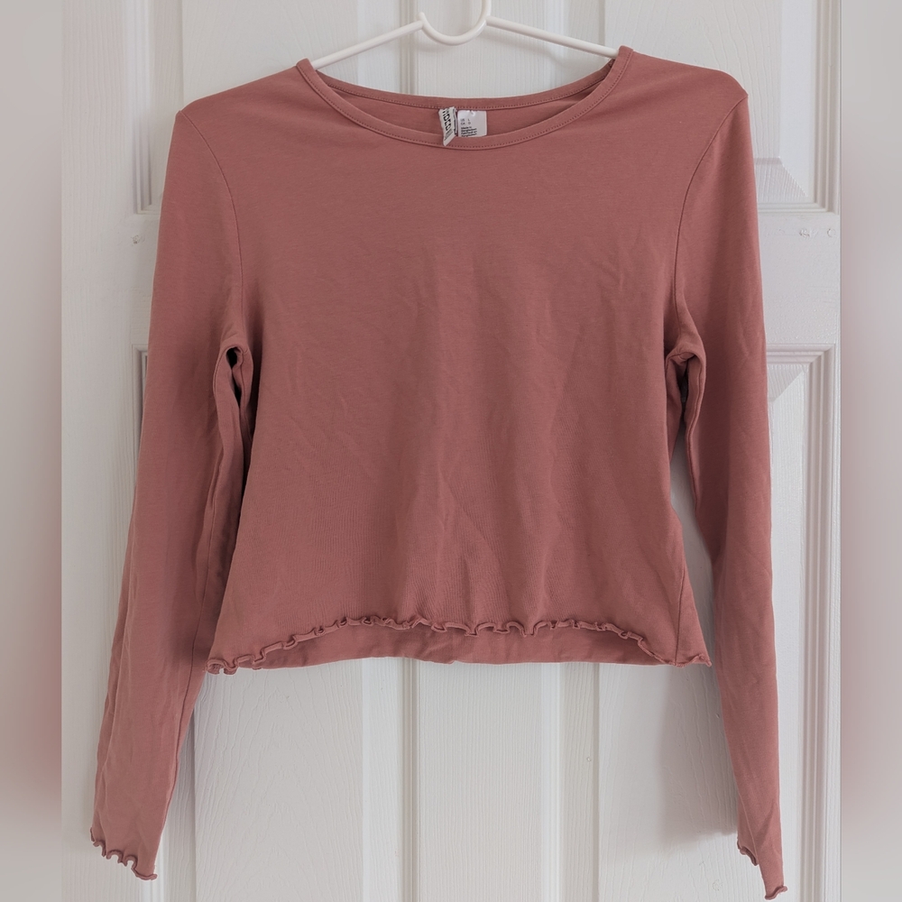 H&M Pink Sweater With Lettuce Hem (Size M/L)